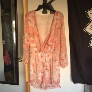 SUPER CUTE LONG-SLEEVE ROMPER